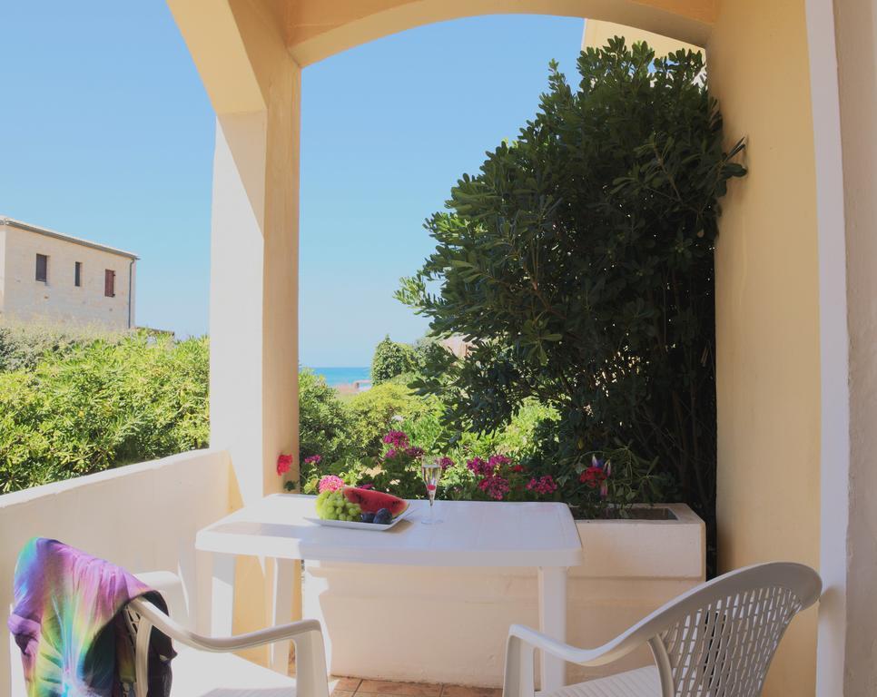 Agia Marina Alexia Beach Hotel חדר תמונה