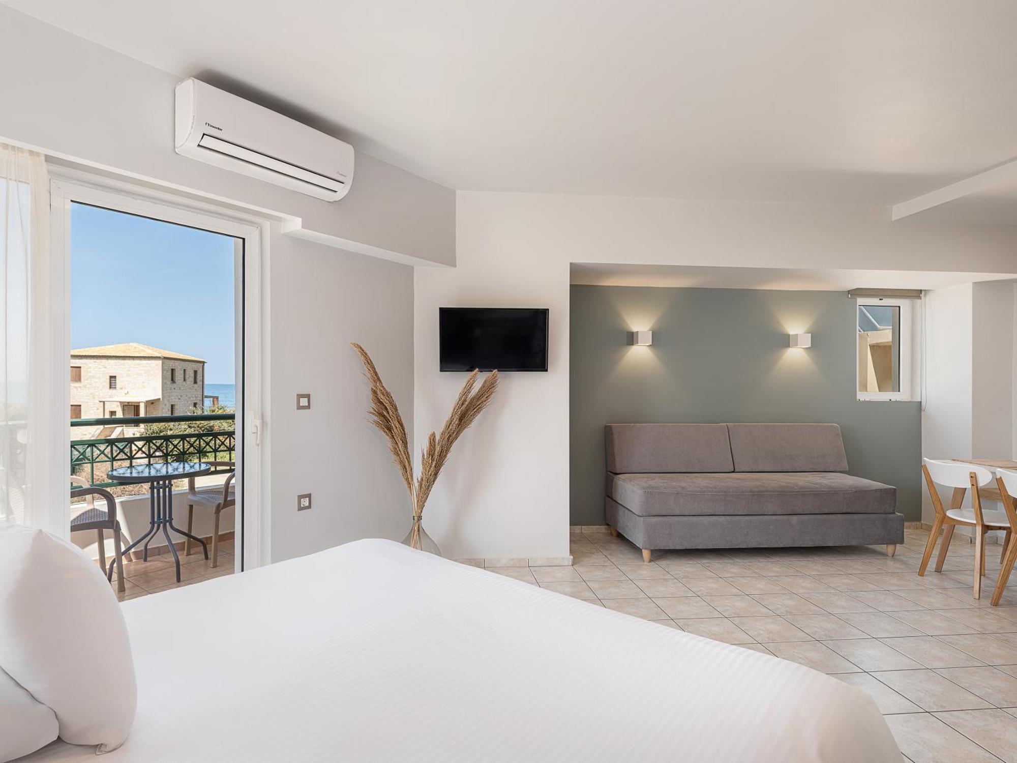 Agia Marina Alexia Beach Hotel מראה חיצוני תמונה