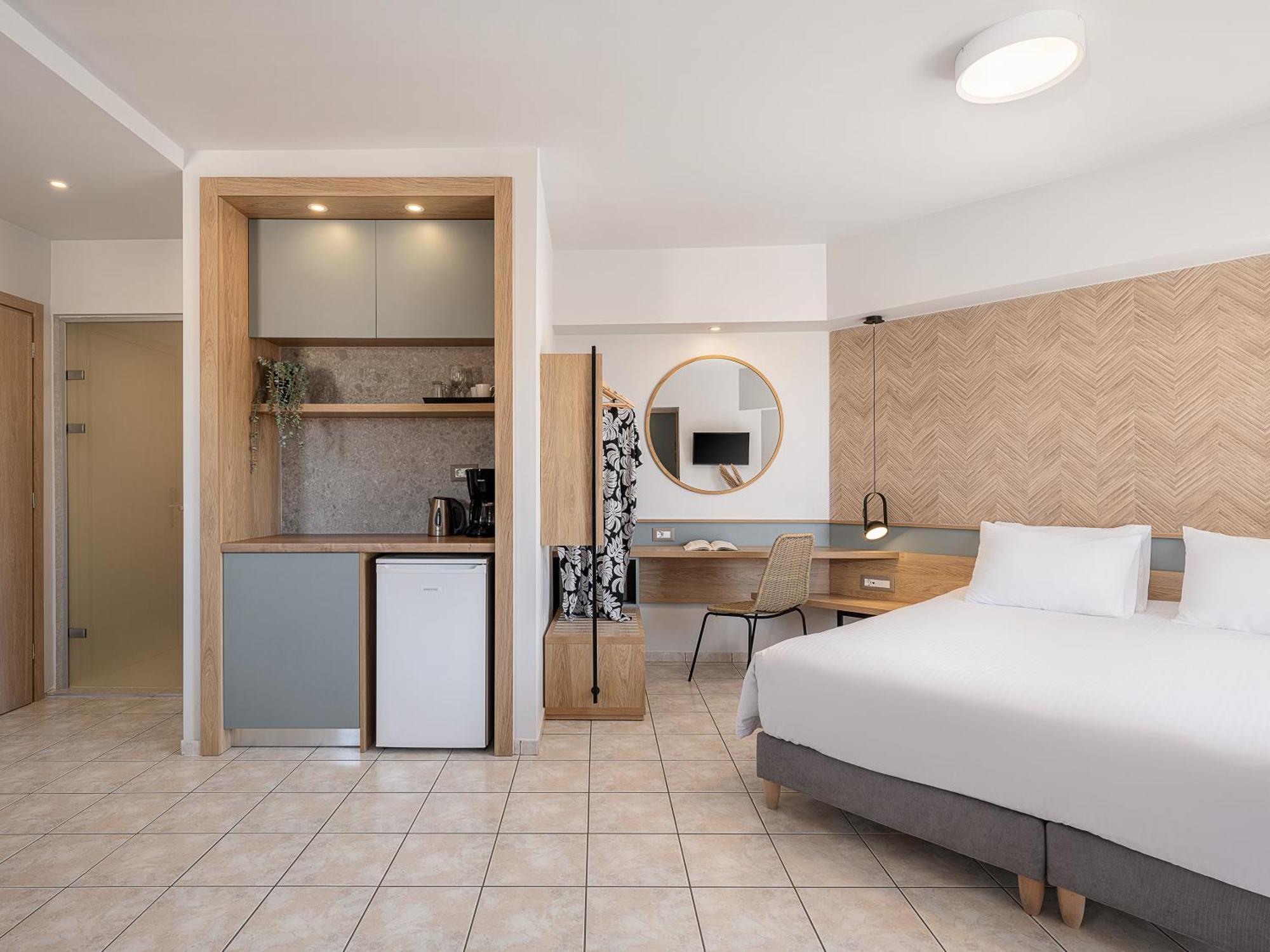 Agia Marina Alexia Beach Hotel מראה חיצוני תמונה