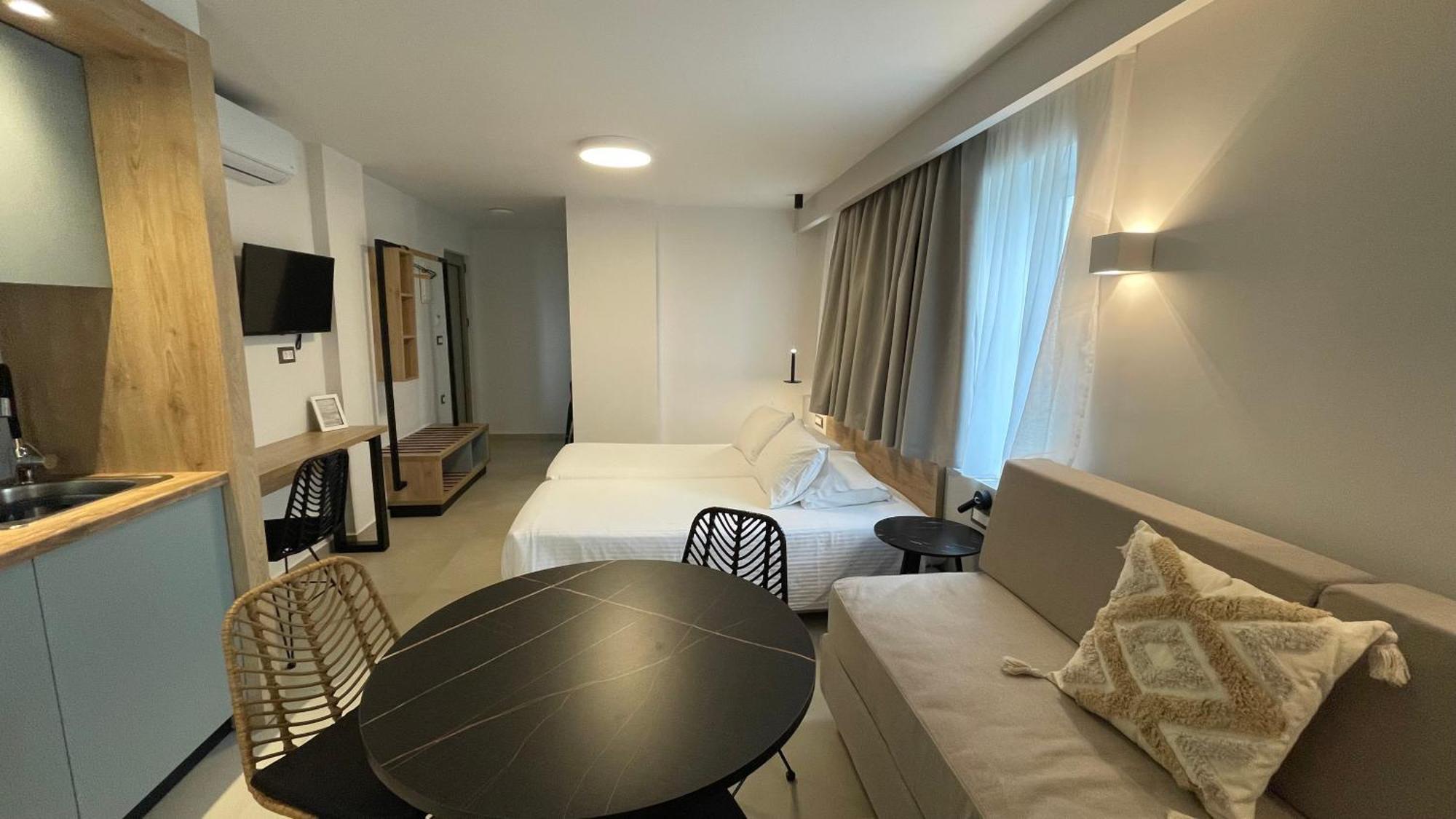 Agia Marina Alexia Beach Hotel מראה חיצוני תמונה