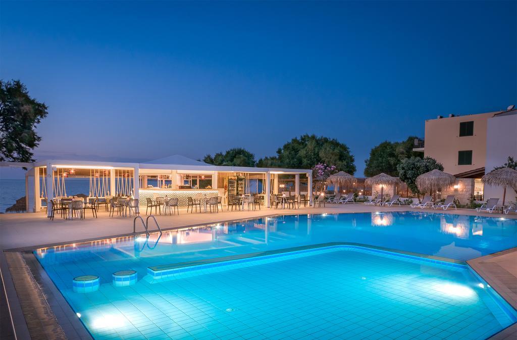 Agia Marina Alexia Beach Hotel מראה חיצוני תמונה