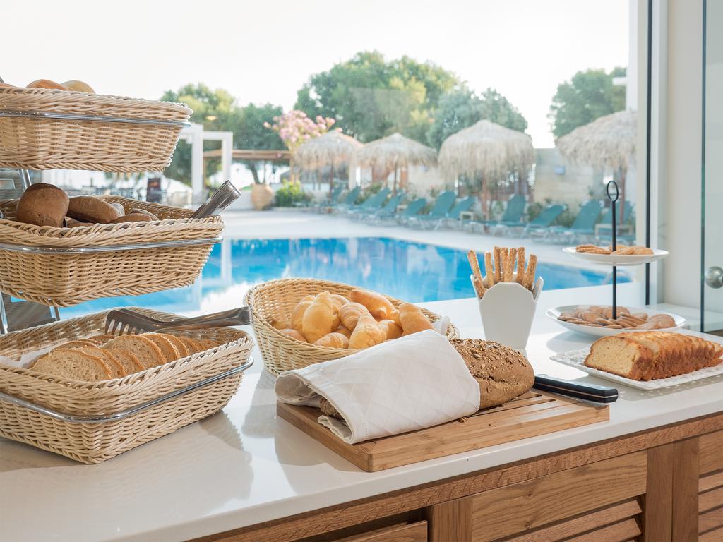 Agia Marina Alexia Beach Hotel מראה חיצוני תמונה